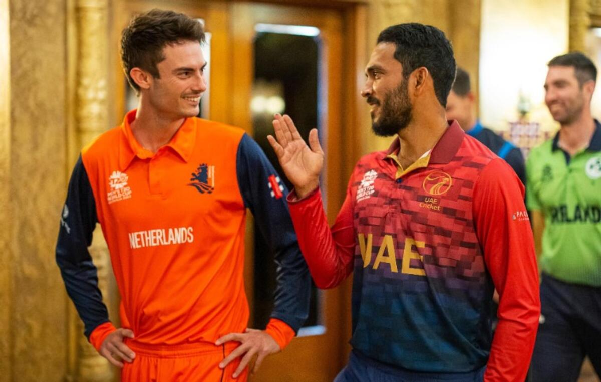 UAE captain CP Rizwan (right) with the Netherlands skipper Scott Edwards. (ICC Twitter)