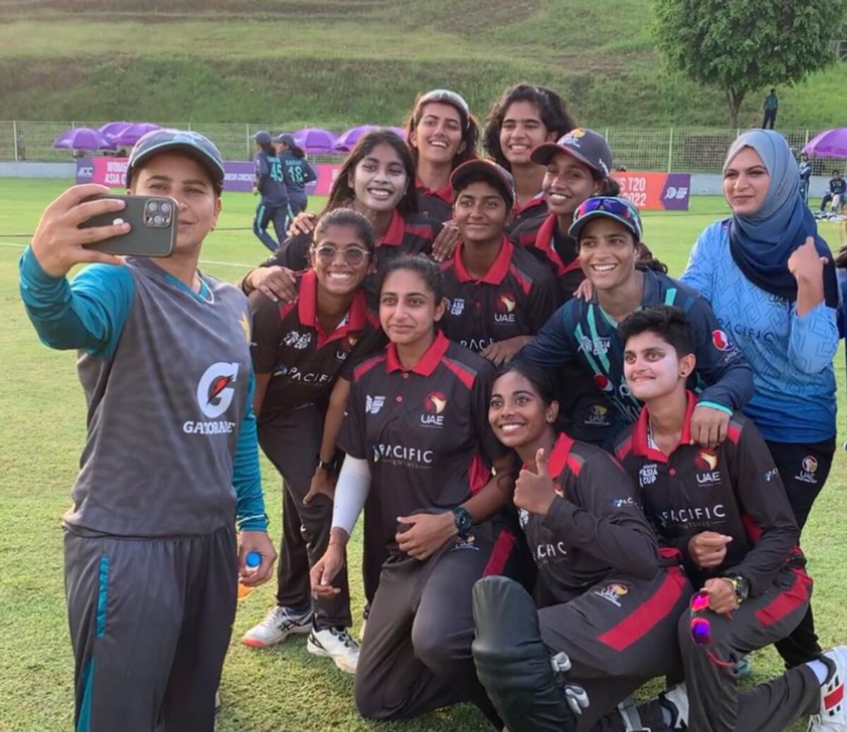 UAE women's cricket team take a selfie with Pakistan's star all-rounder Nida Dar after Sunday's match. (Twitter)
