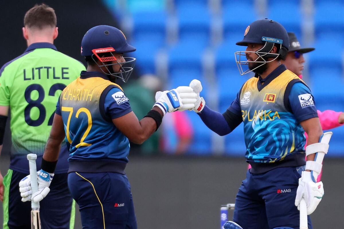 Sri Lanka's Kusal Mendis and Charith Asalanka (left) during their match-winning partnership. (AFP)