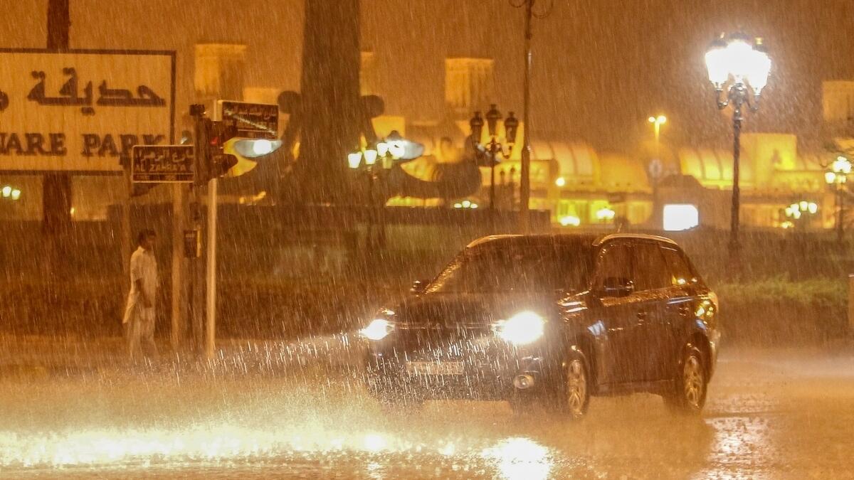 rain, weather, blowing dust, weather alert, rain in UAE