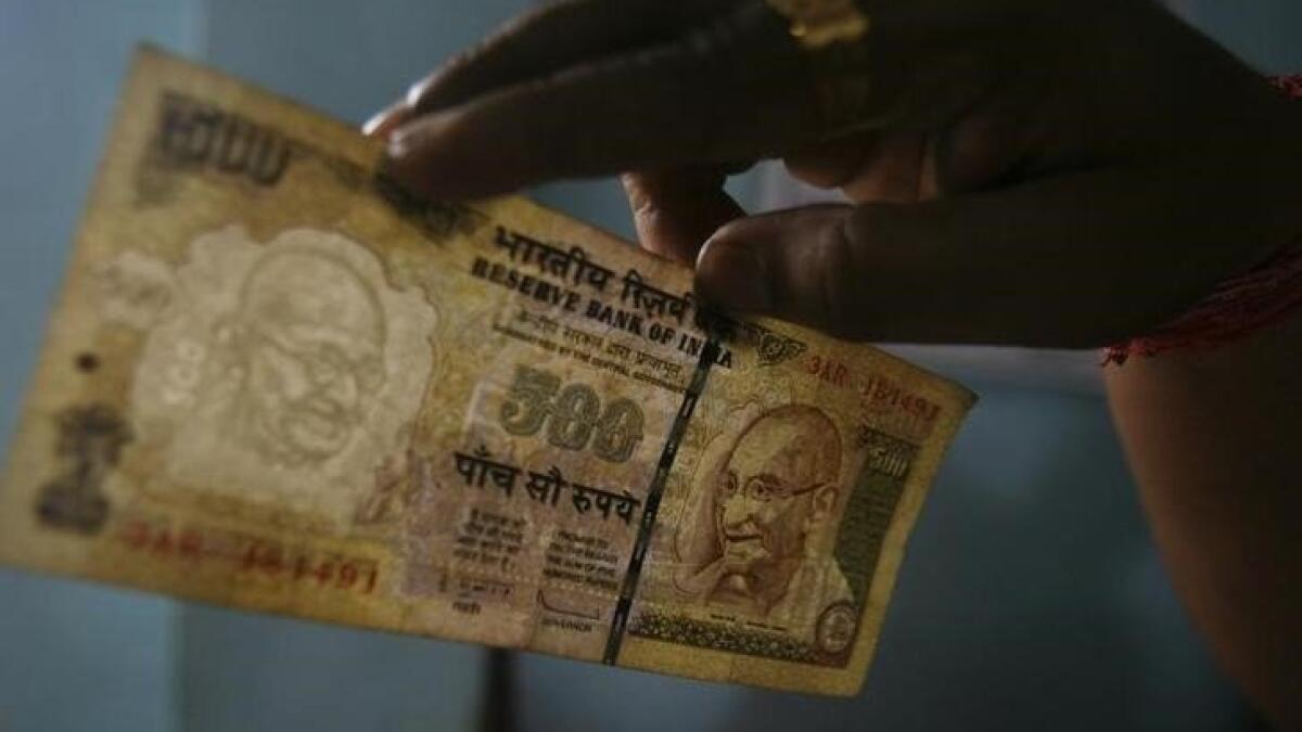 WARNING: UAE Exchange not accepting old Indian notes
