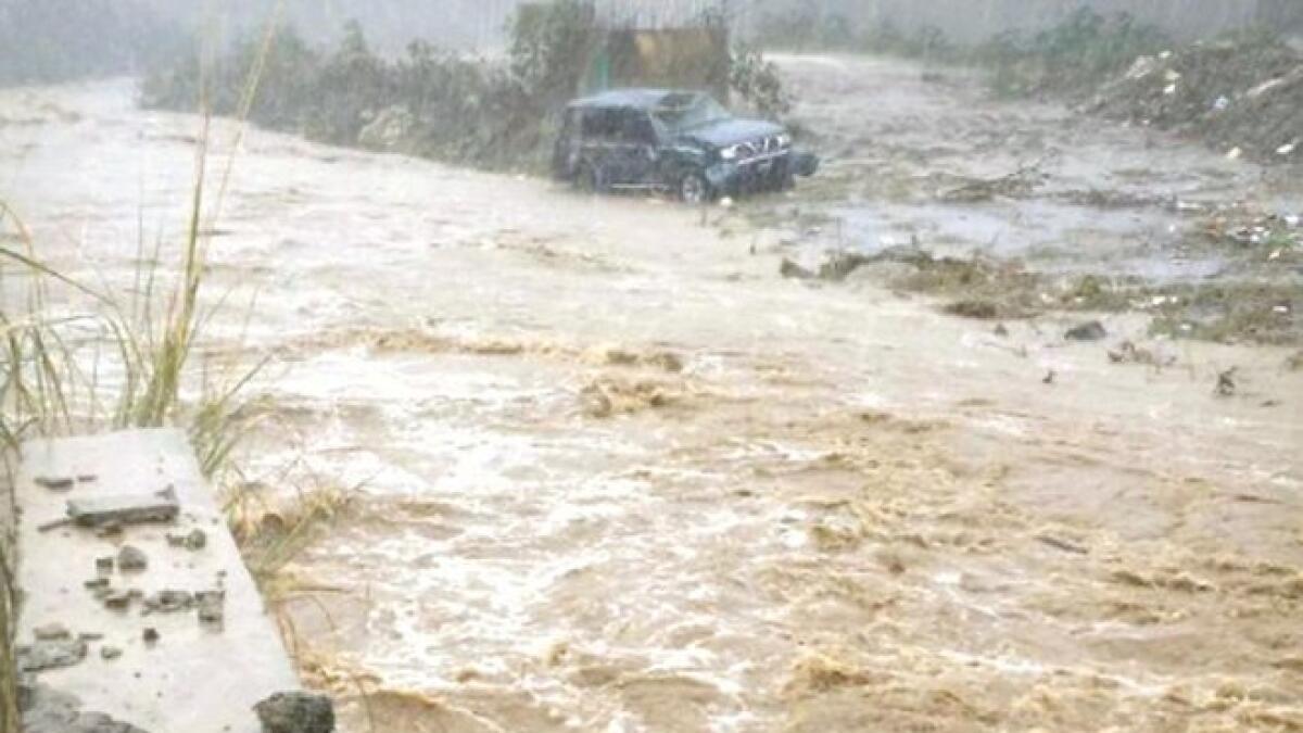 Rainstorms wreak havoc in Saudi, several people stranded