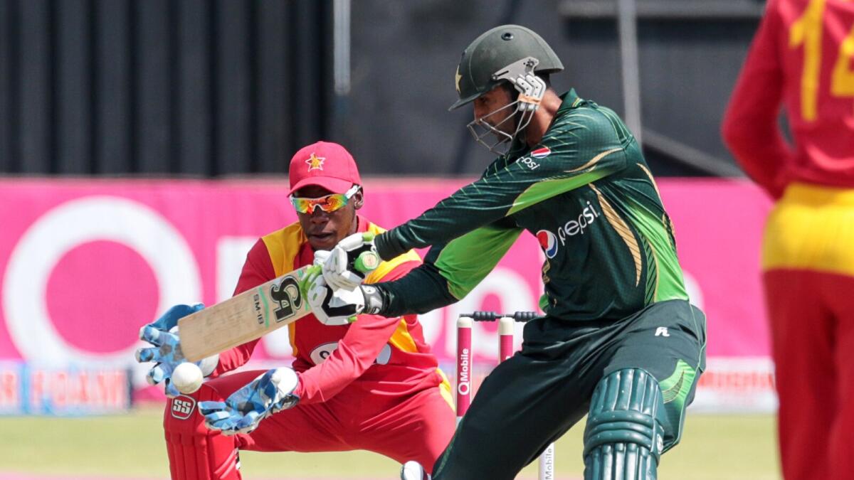 Wasim stars as Pakistan beat Zimbabwe in T20
