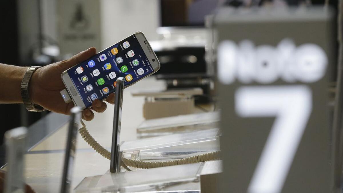 Samsungs operating profit rises despite Note 7 recall