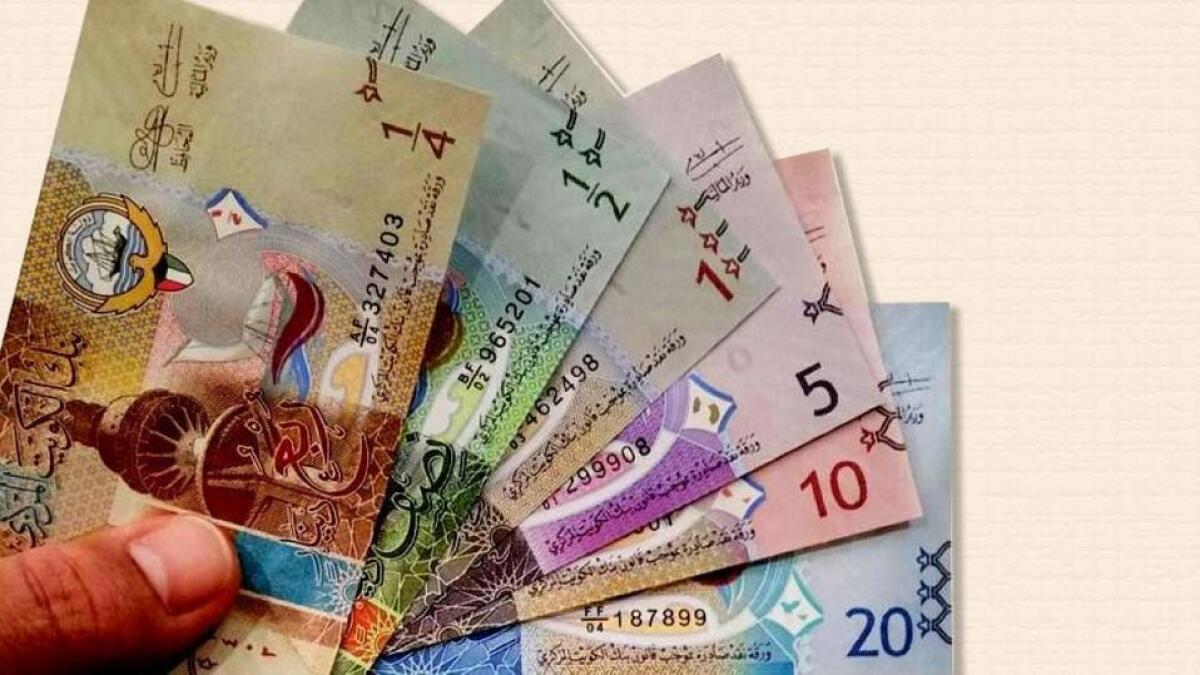 Kuwait sets minimum wage for maids 