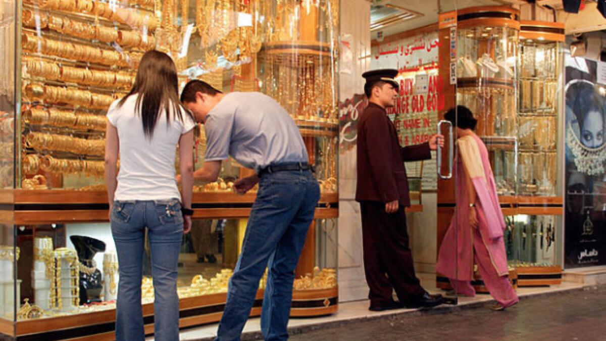 Dubai gold price continues to rise, 22k priced at Dh145.50