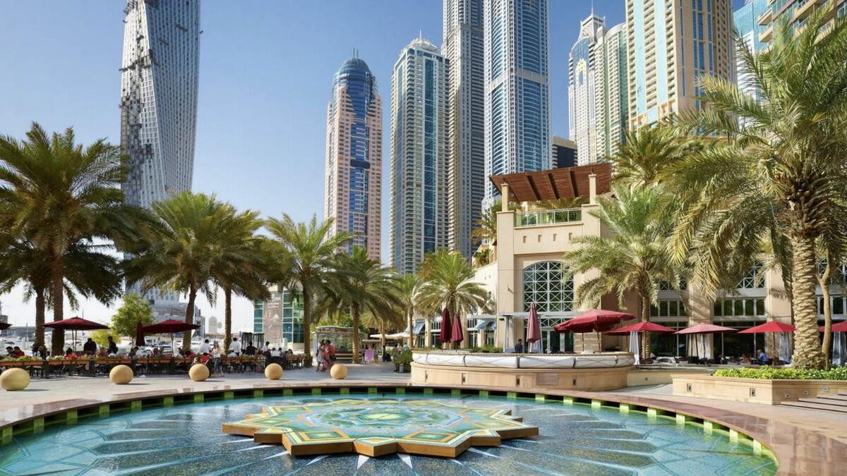 Where do the richest people in Dubai live?