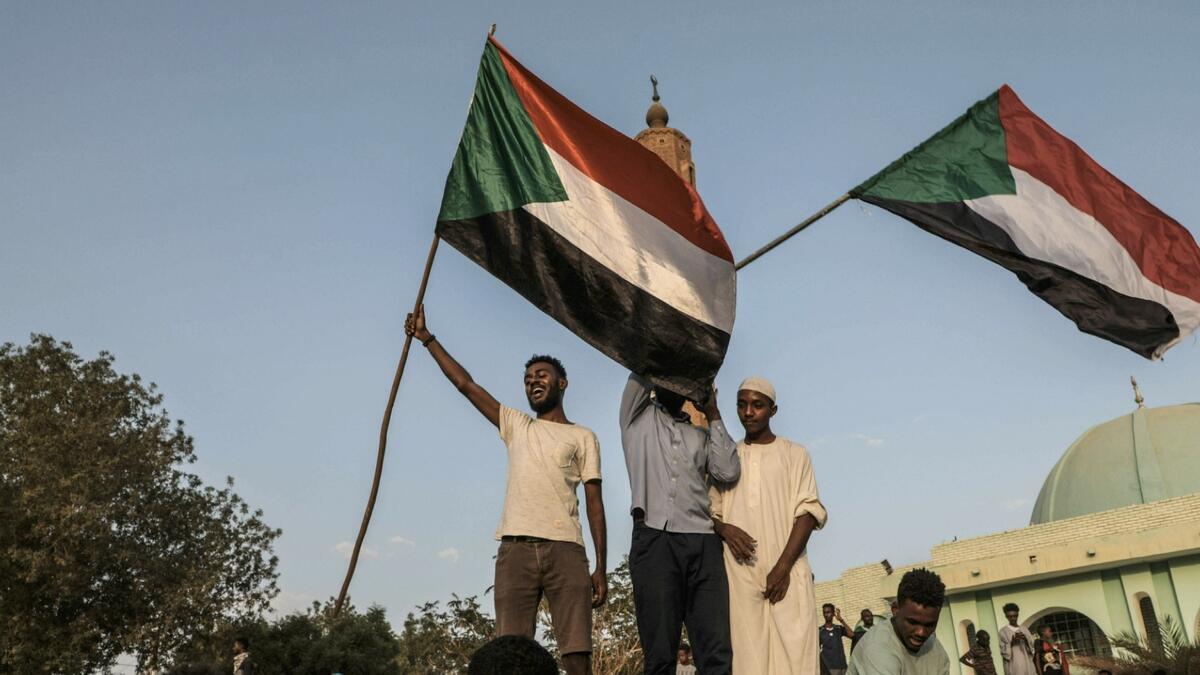 Sudanese military, protesters sign power-sharing document