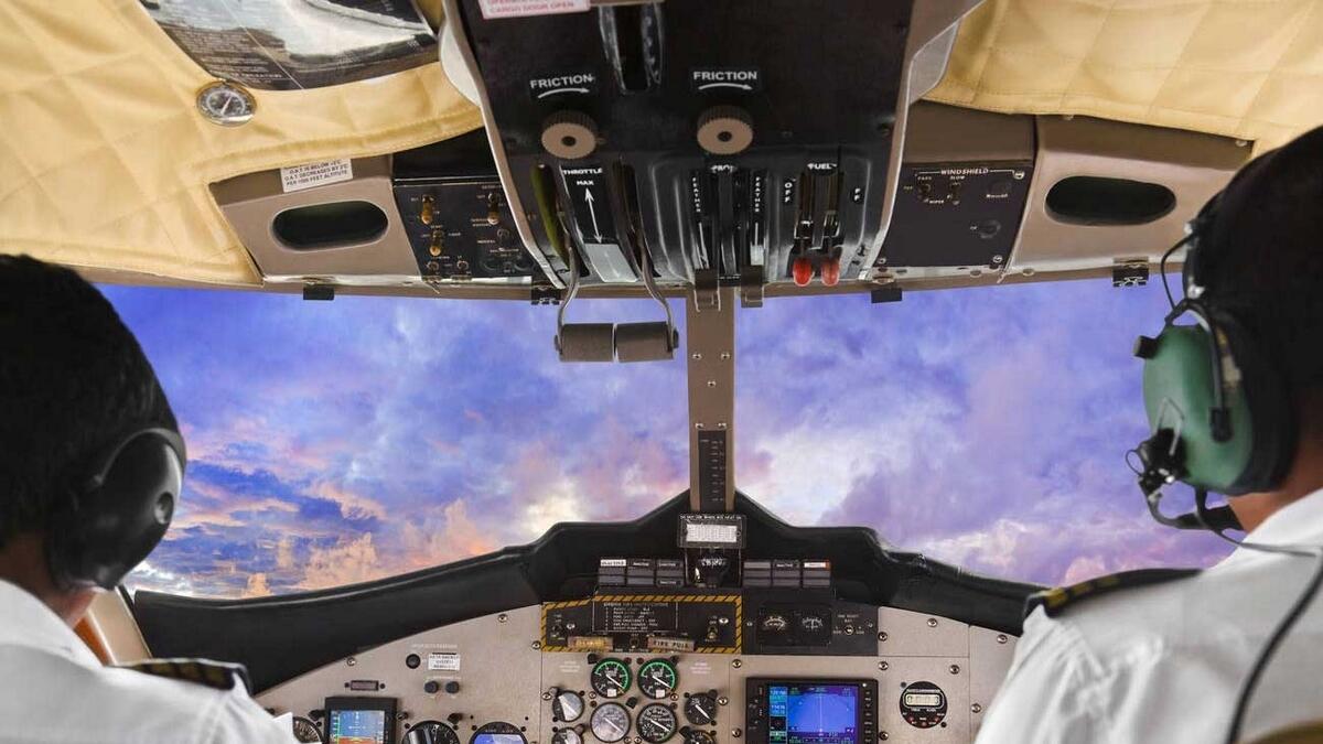 Cockpit, coffee, commercial, jet, emergency landing, 326 people