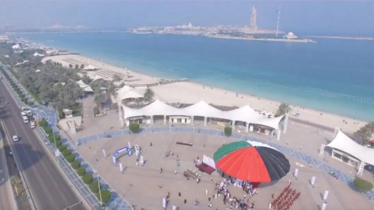 Video: Largest umbrella in the world unfurled at Abu Dhabi Corniche