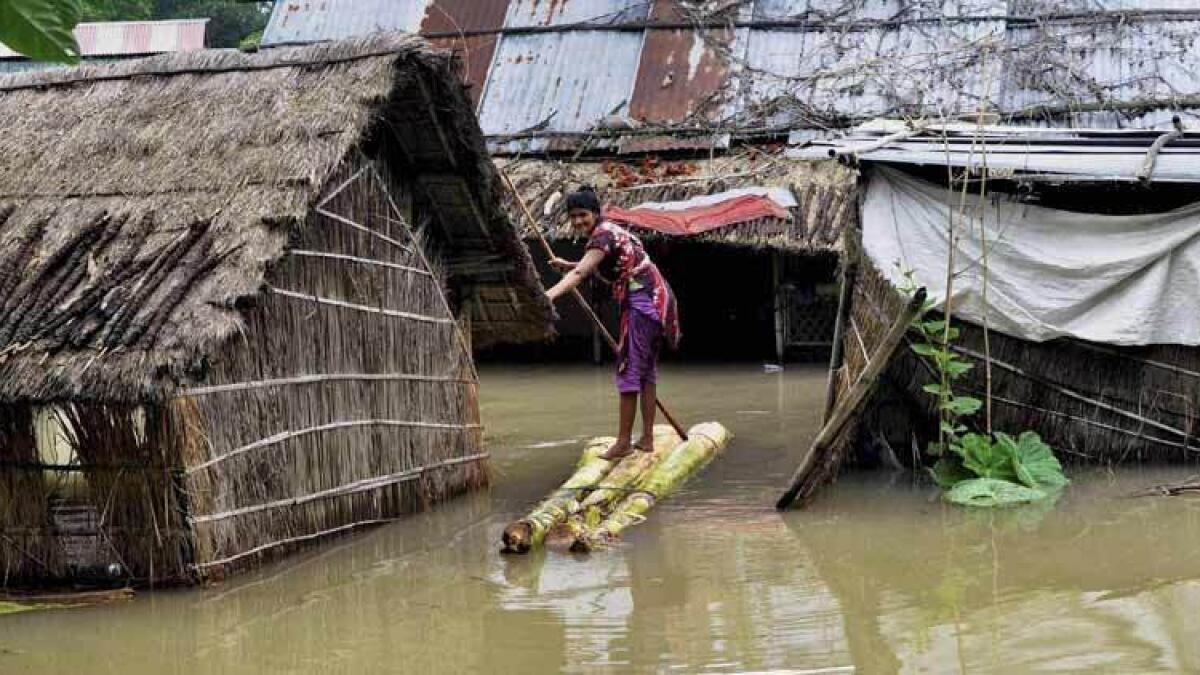 Floods kill 96 in India, forces 1 million into relief camps