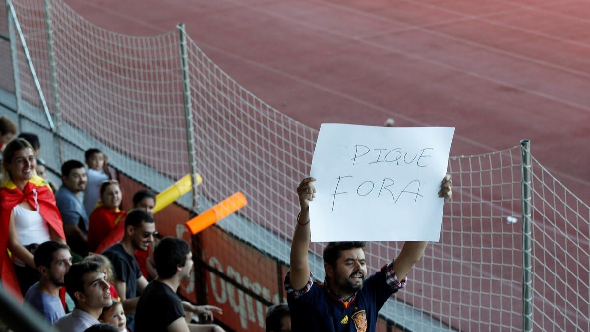 Pique jeered by fans at Spain training session