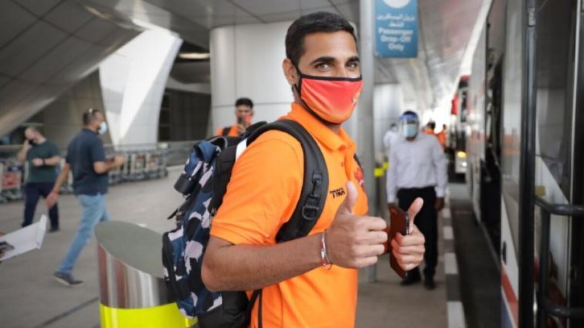 Sunrisers Hyderabad pace bowler Bhuvneshwar Kumar gives the thumbs up after arriving in Dubai (Sunrisers Twitter)
