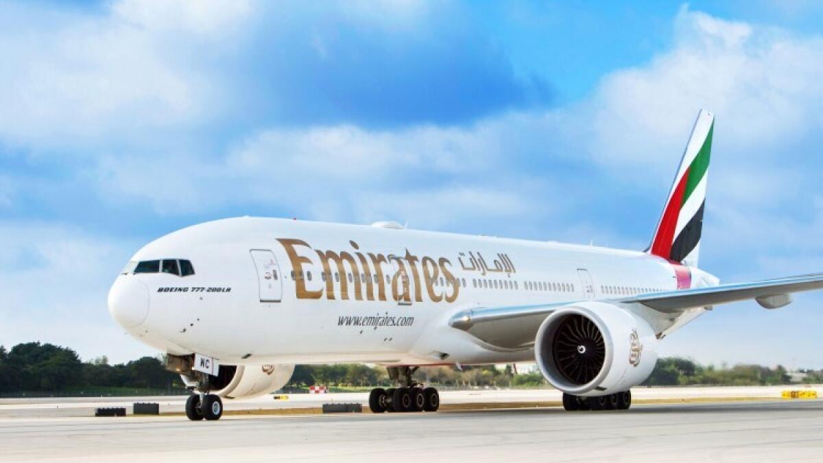 Emirates, Christmas, airline, Airbus A380, Dubai, travel, tourism, flight
