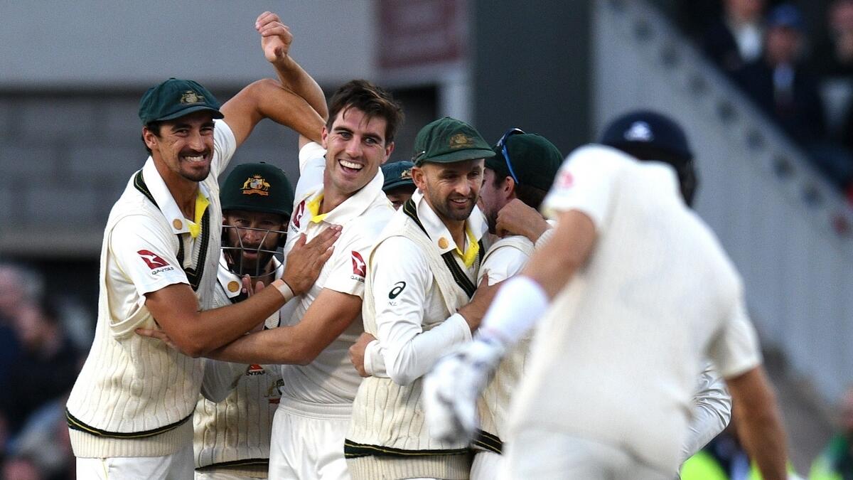 Dominant Australia on verge of keeping Ashes