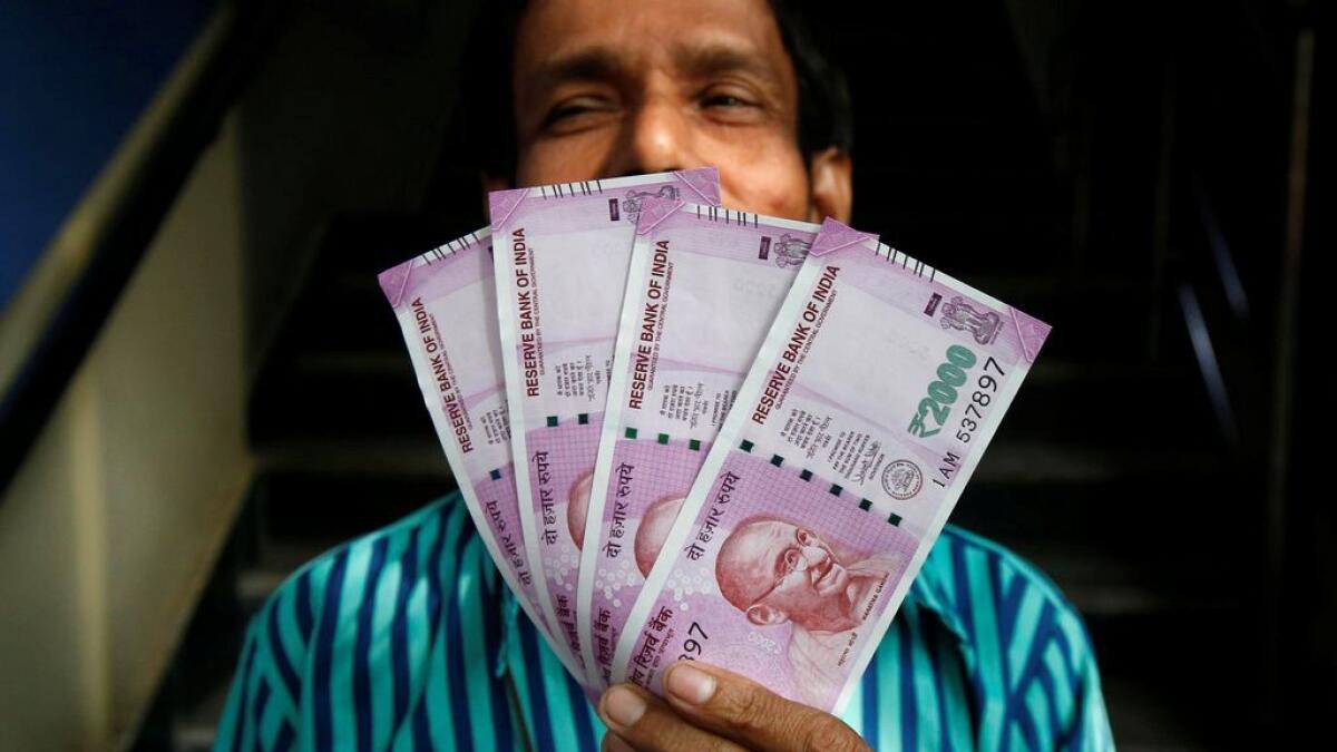 Fake Rs 2,000 notes already! Indian farmer duped