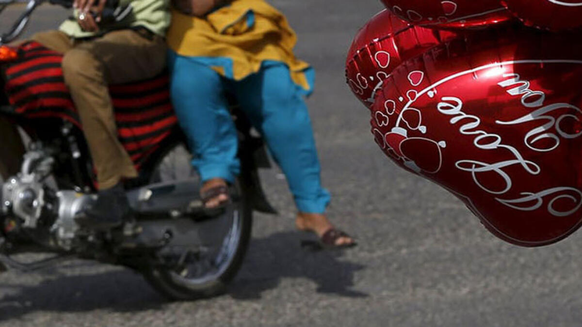 Pakistani couples plan to elope goes down the drain