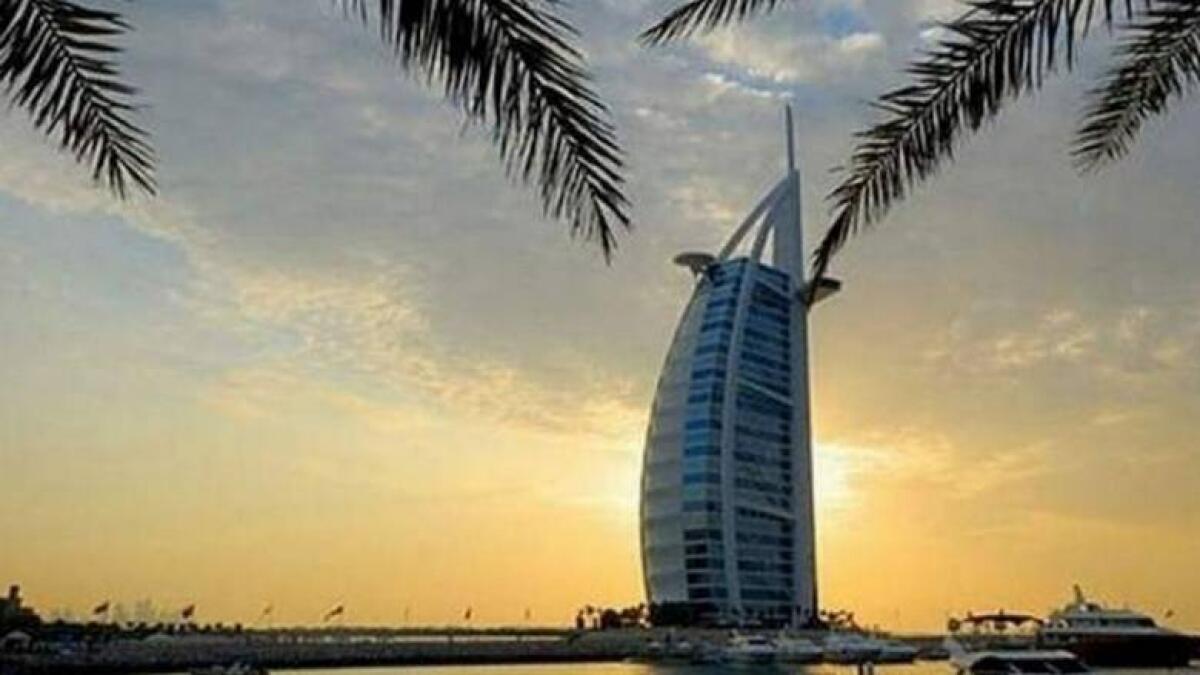 UAE, warm, day, Friday, weather, dusty, dust, National Center of Meteorology, forecast, Dubai, Abu Dhabi