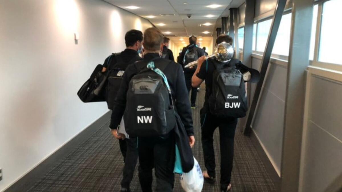 Members of the New Zealand team arrive at the Auckland airport. (Blackcaps Twitter)