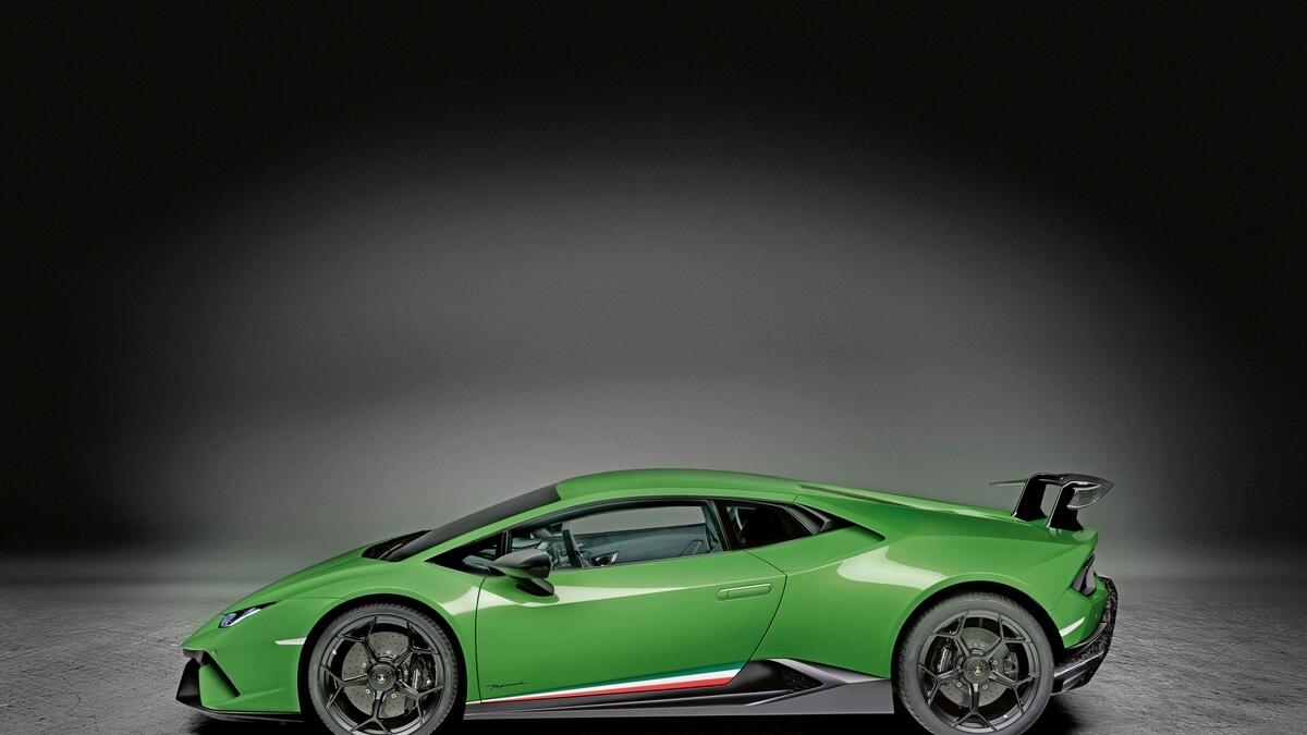 Car Review: Lamborghini Huracan