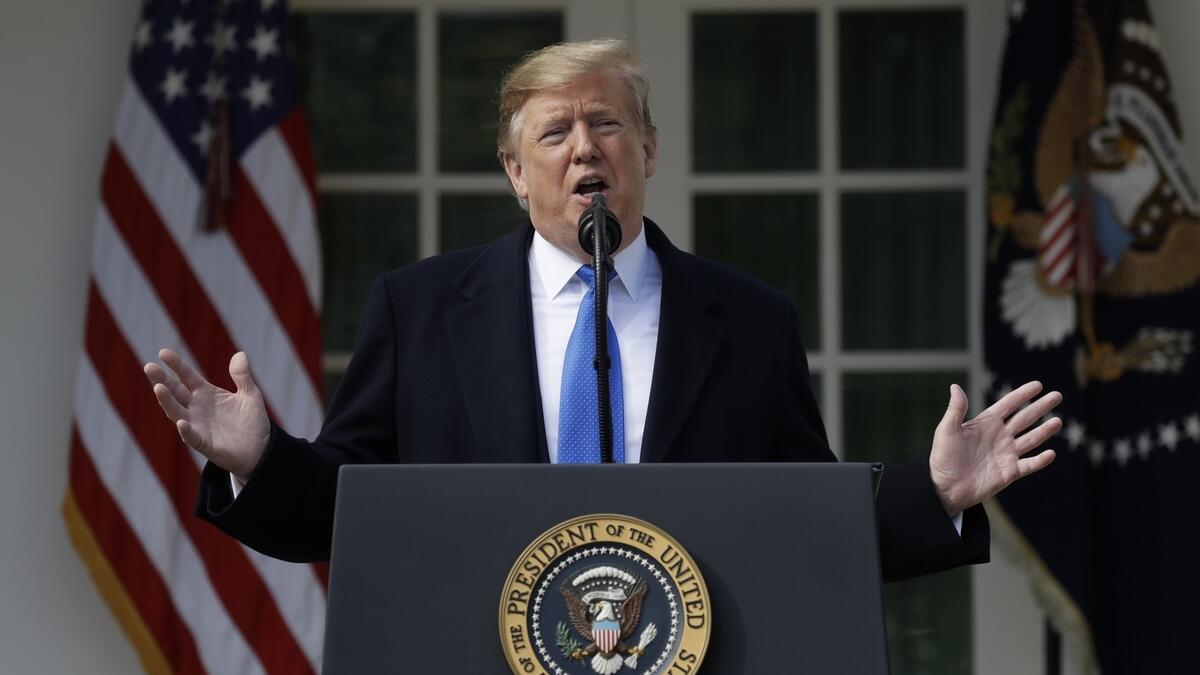 Trump declares emergency to build border wall