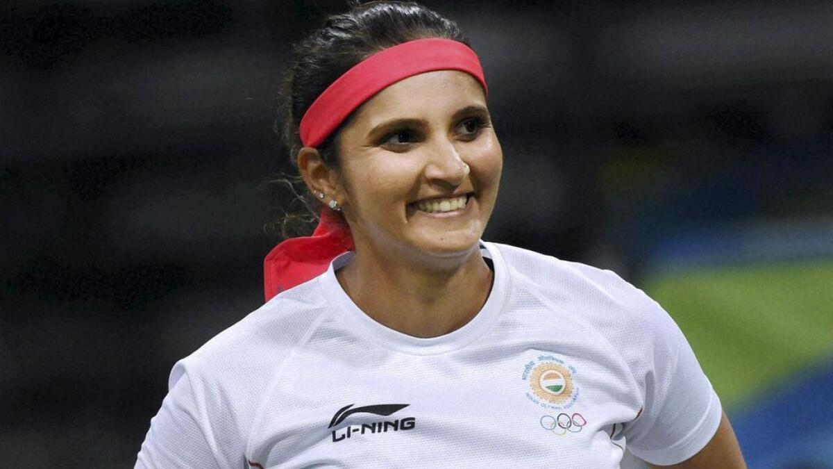 WATCH: Sania, Hingis enter last four stage of WTA Finals