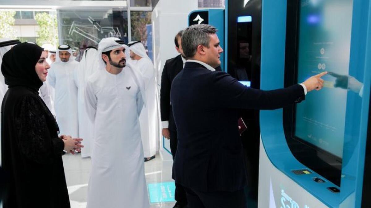 Sheikh Hamdan briefed on how the system works.