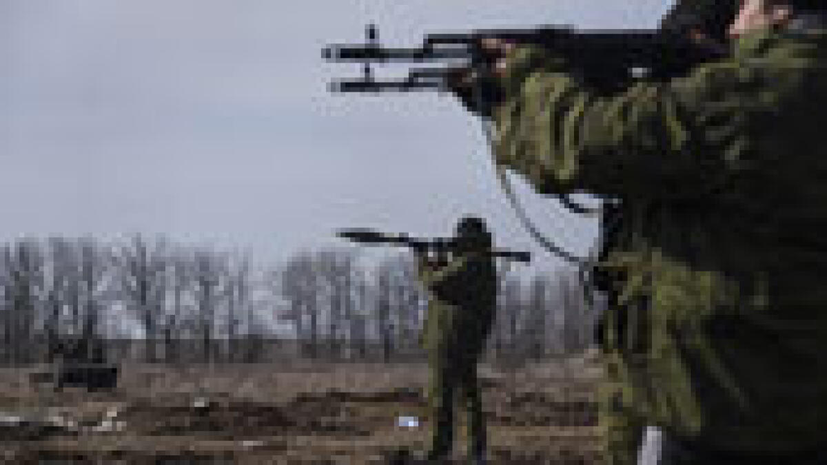 New deaths and diplomatic warfare shake Ukraine truce