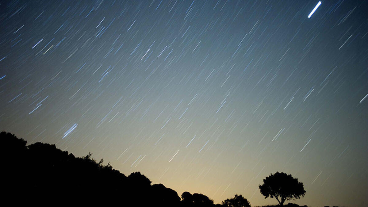 Orionid Meteor Shower Visible in the UAE TONIGHT!