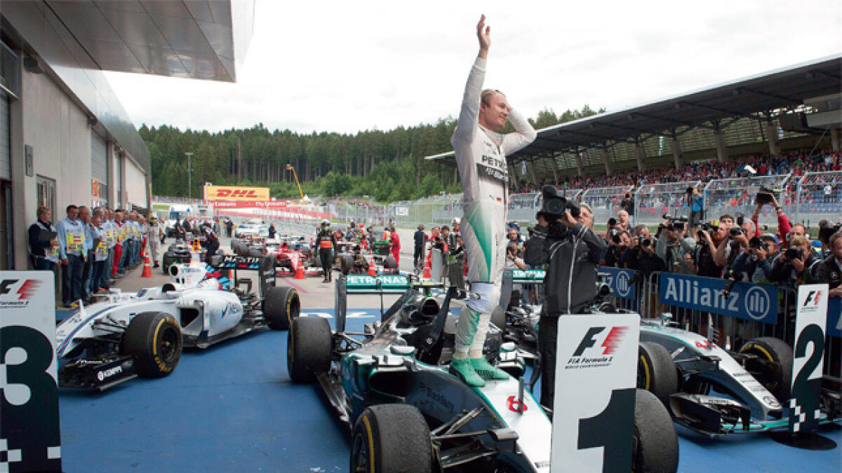 Rosberg pips Hamilton, clinches Austrian Grand Prix