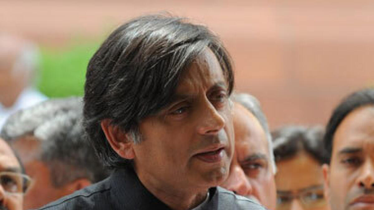 Shashi Tharoors home burgled, Modis gift stolen