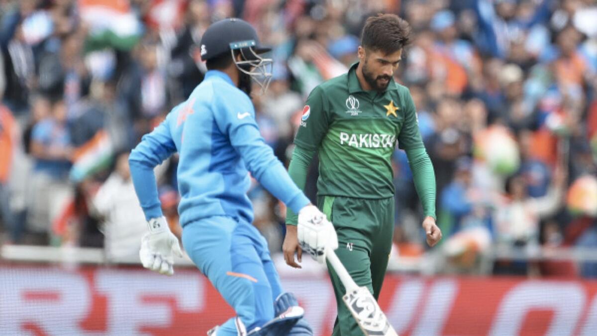 ICC World Cup: Amir warned twice as India make solid start against Pakistan