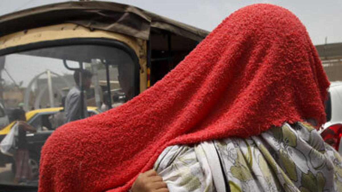 Rains cool Pakistan as heat wave’s death toll climbs to 838