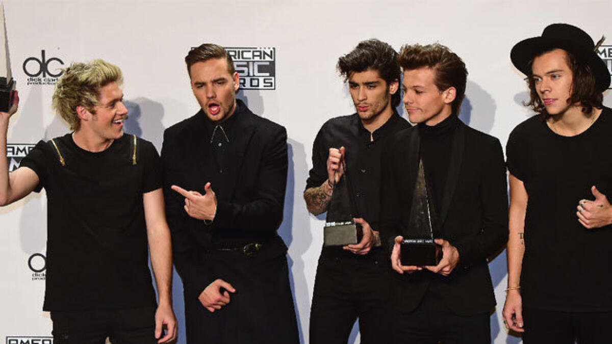 One Direction wins artist of the year at AMAs