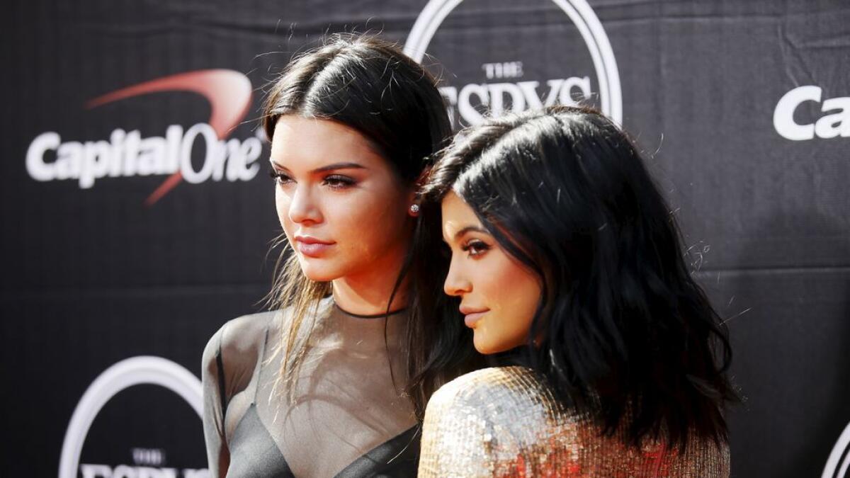 Kim Kardashians sister wears NIQAB on Dubai trip