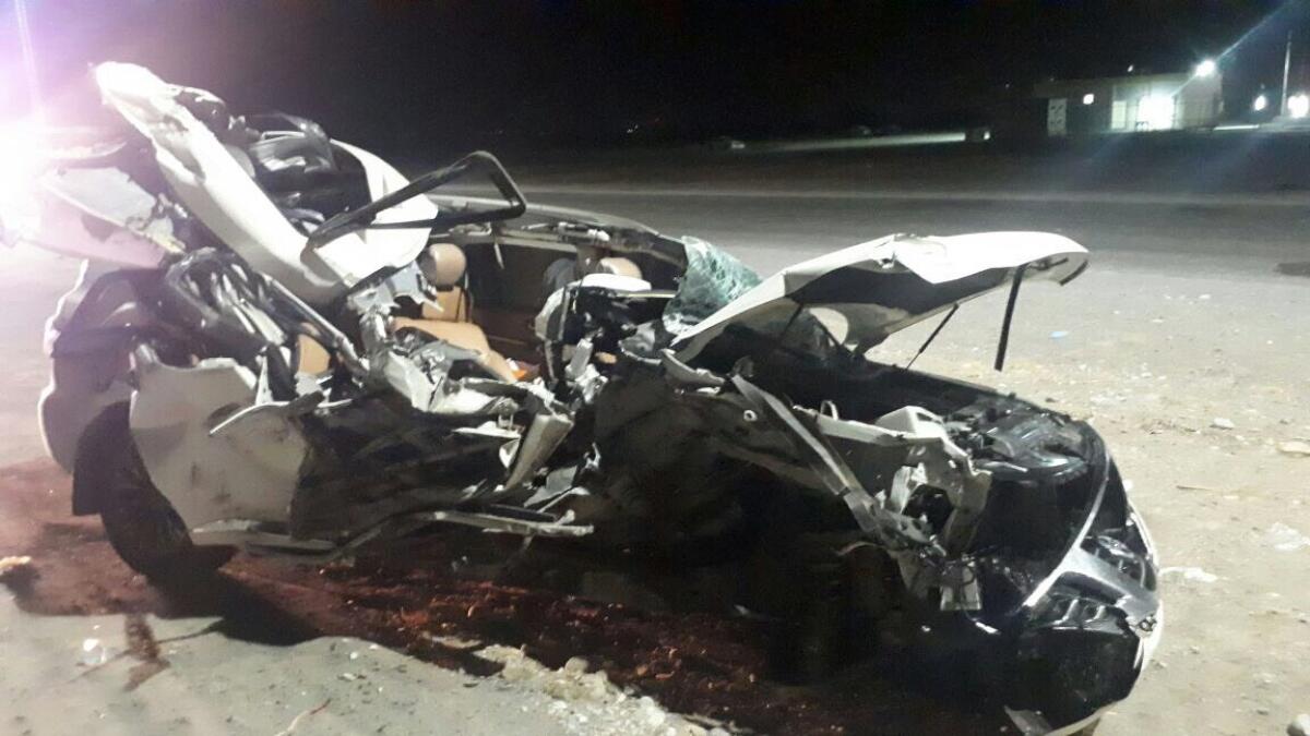 Emirati youth dies in horrific UAE car-truck collision 
