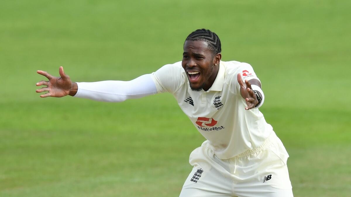 England's Jofra Archer appeals unsuccessfully for the wicket of Pakistan's Naseem Shah. (Reuters)
