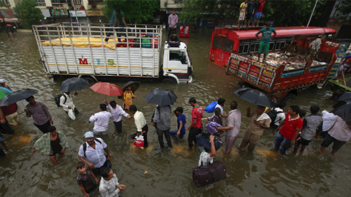 Heavy rains paralyse Mumbai, Maharashtra slows down