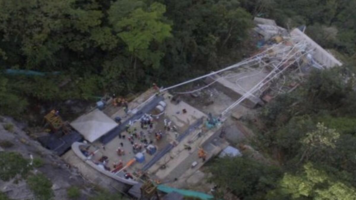 Bridge collapse kills 10 in Colombia