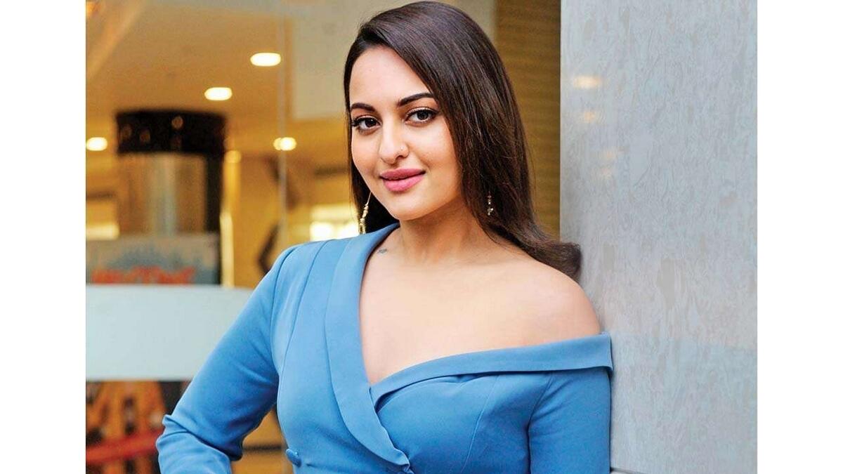 Sonakshi Sinha, actress, Bollywood, art, auction, daily wage workers, charity, covid-19