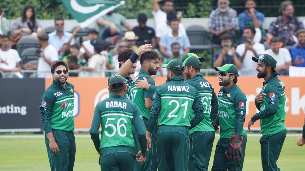 Pakistan players celebrate a wicket. (Twitter)