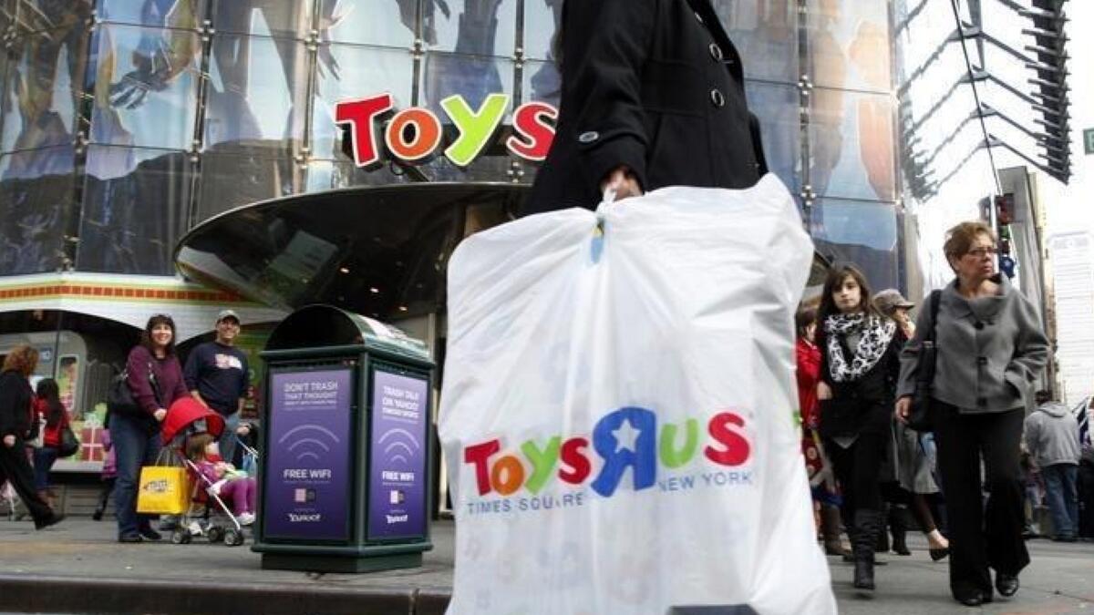 Toys R Us plans to close all US stores; 33,000 jobs at risk