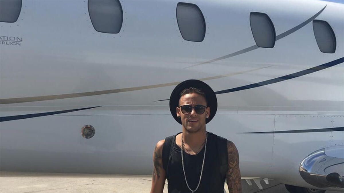 Footballer Neymar buys $9 million jet