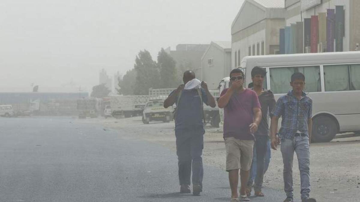 Weekend Weather: Very hot temperature, blowing dust to take over Emirates