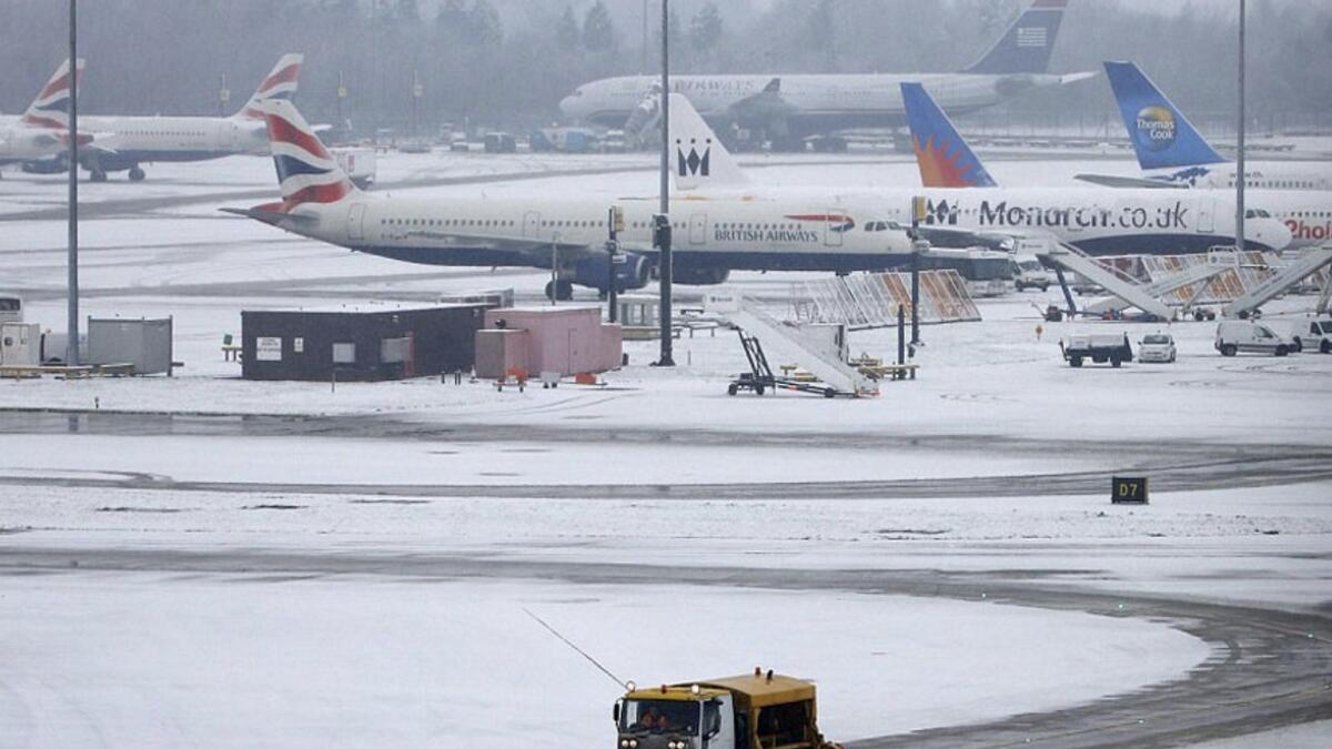 Snow hits London causing 115 flight cancellations at Heathrow