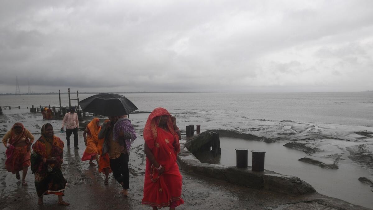 cyclone, bulbul, bengal, coast, india, one, dead, west bengal