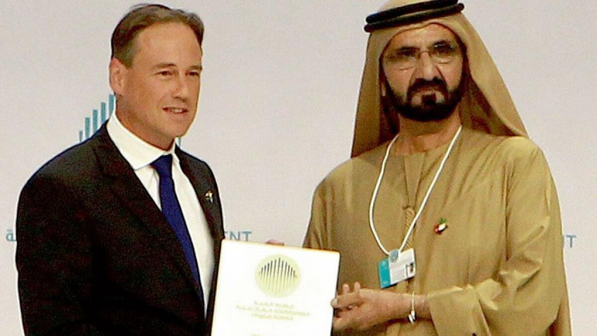  Shaikh Mohammed bin Rashid honours Australian Minister