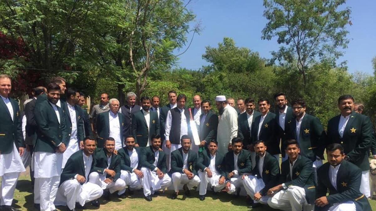 PM Imran Khans advice to Pakistan cricket team on winning World Cup