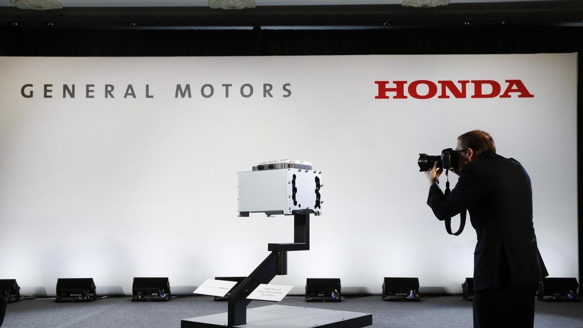 General Motors and Honda say they have signed a deal to explore sharing vehicle underpinnings and propulsion systems