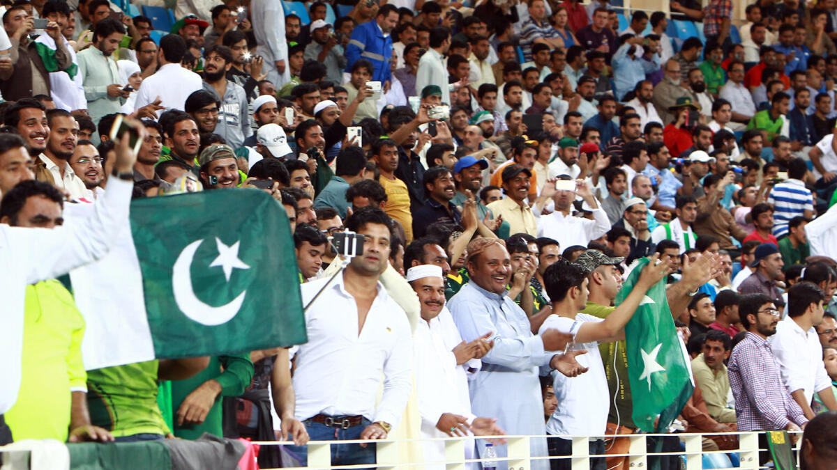 Fans cheer as Pakistan takes on England. Photo by Shihab /  Khaleej Times